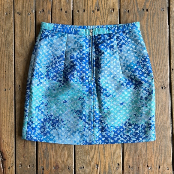 Beautiful textured H&M Mini Skirt - Sz 8 - Picture 3 of 12